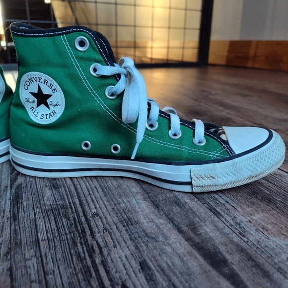 LIKE NEW Chuck Taylor Converse All stars Women size 8 men size 6 - Picture 5 of 16